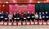 Trao tặng quà tới hộ cận nghèo, hộ có hoàn cảnh khó khăn xã Đa Phúc