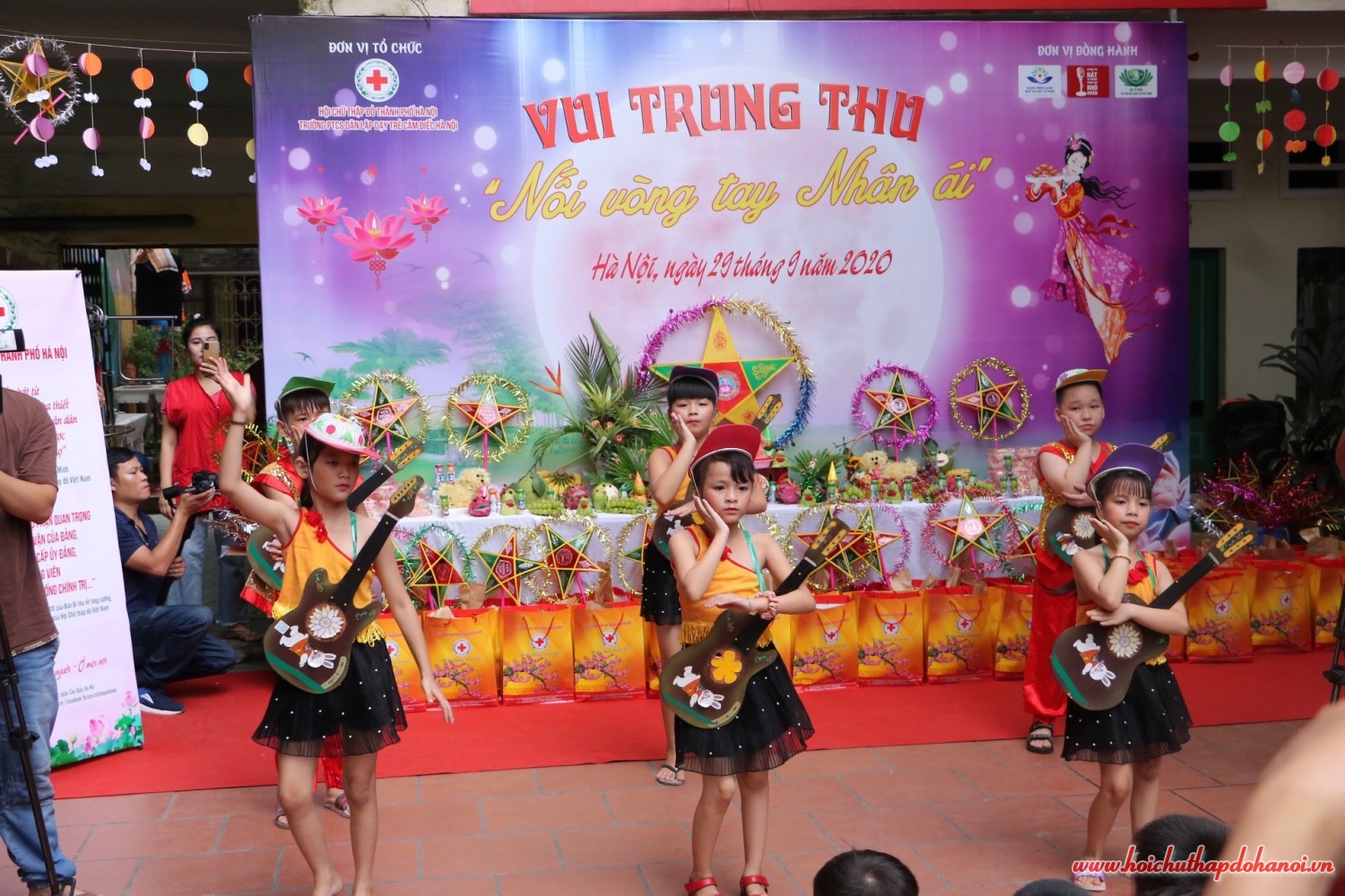 Trường Nhân Chính1