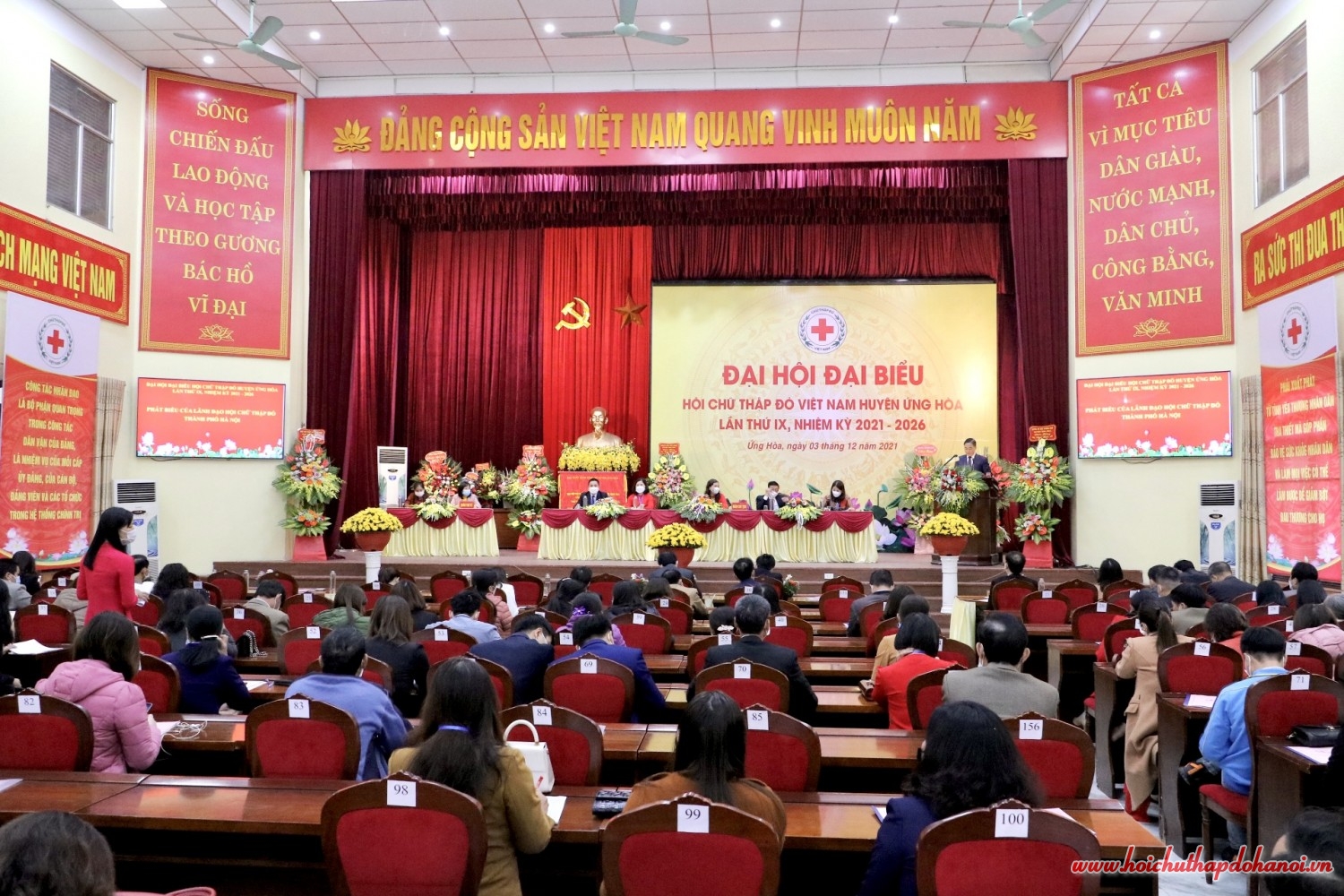 5 UNG HOA